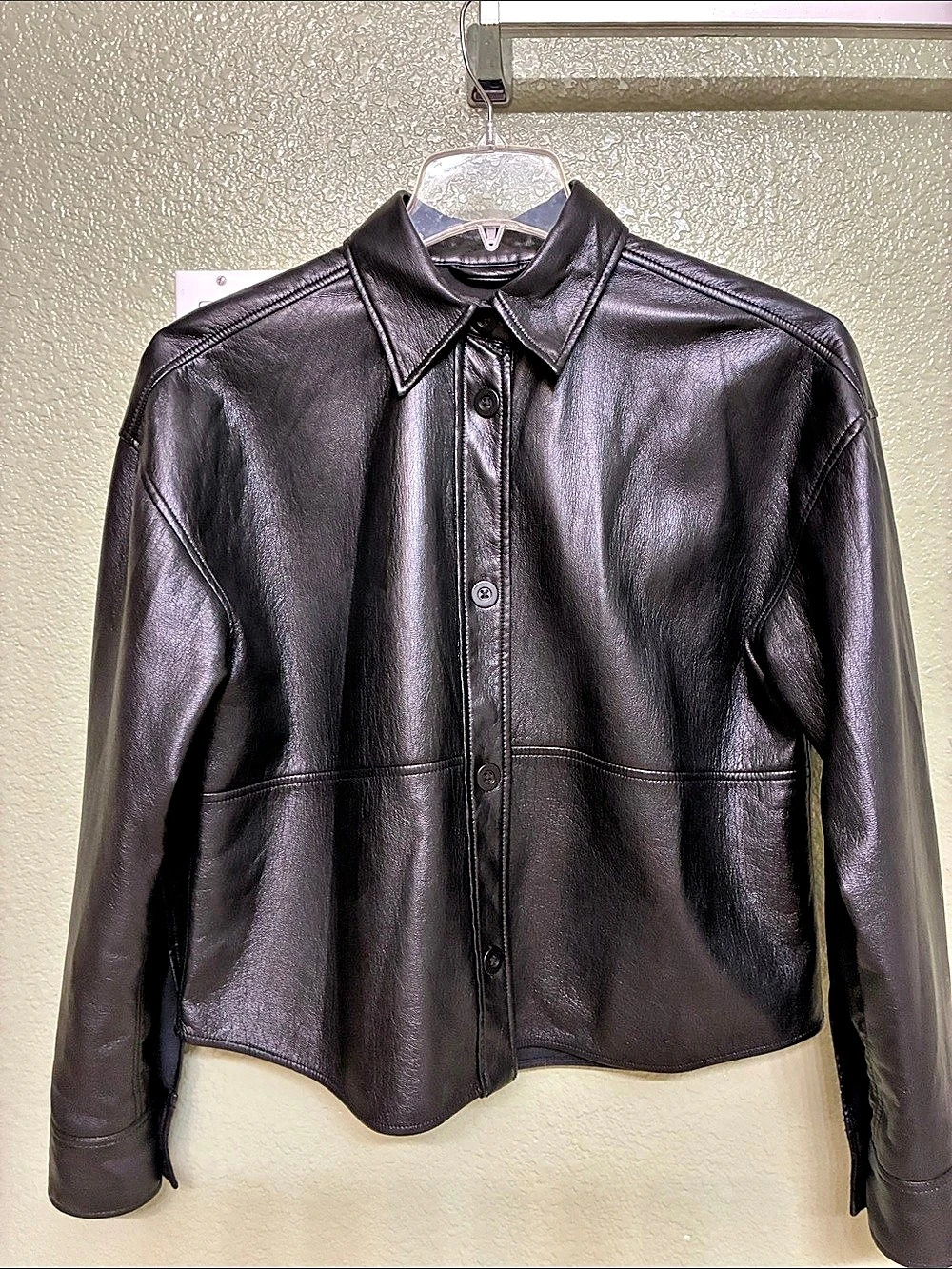 Ariza Babaton Pelli Shirt Jacket in Black Smal lightweight leather